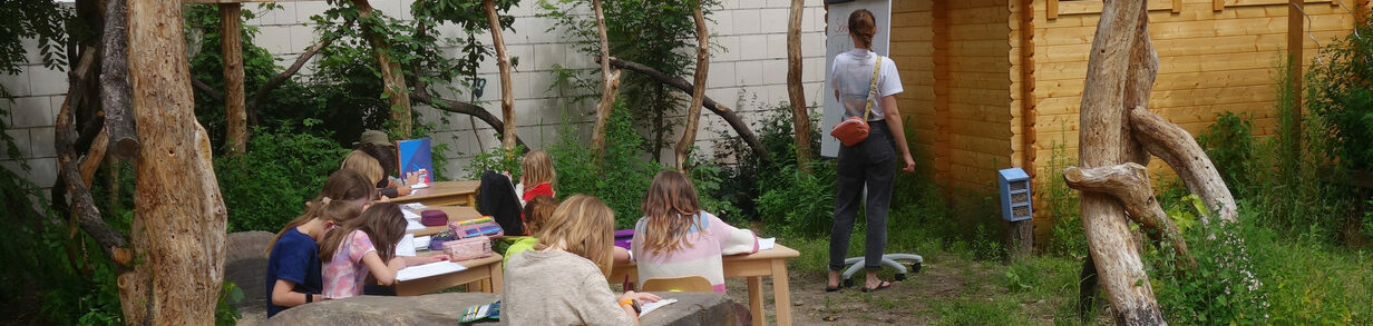 Unterricht im Freie Schule Pankow Grü Kla Zi mit Kindern